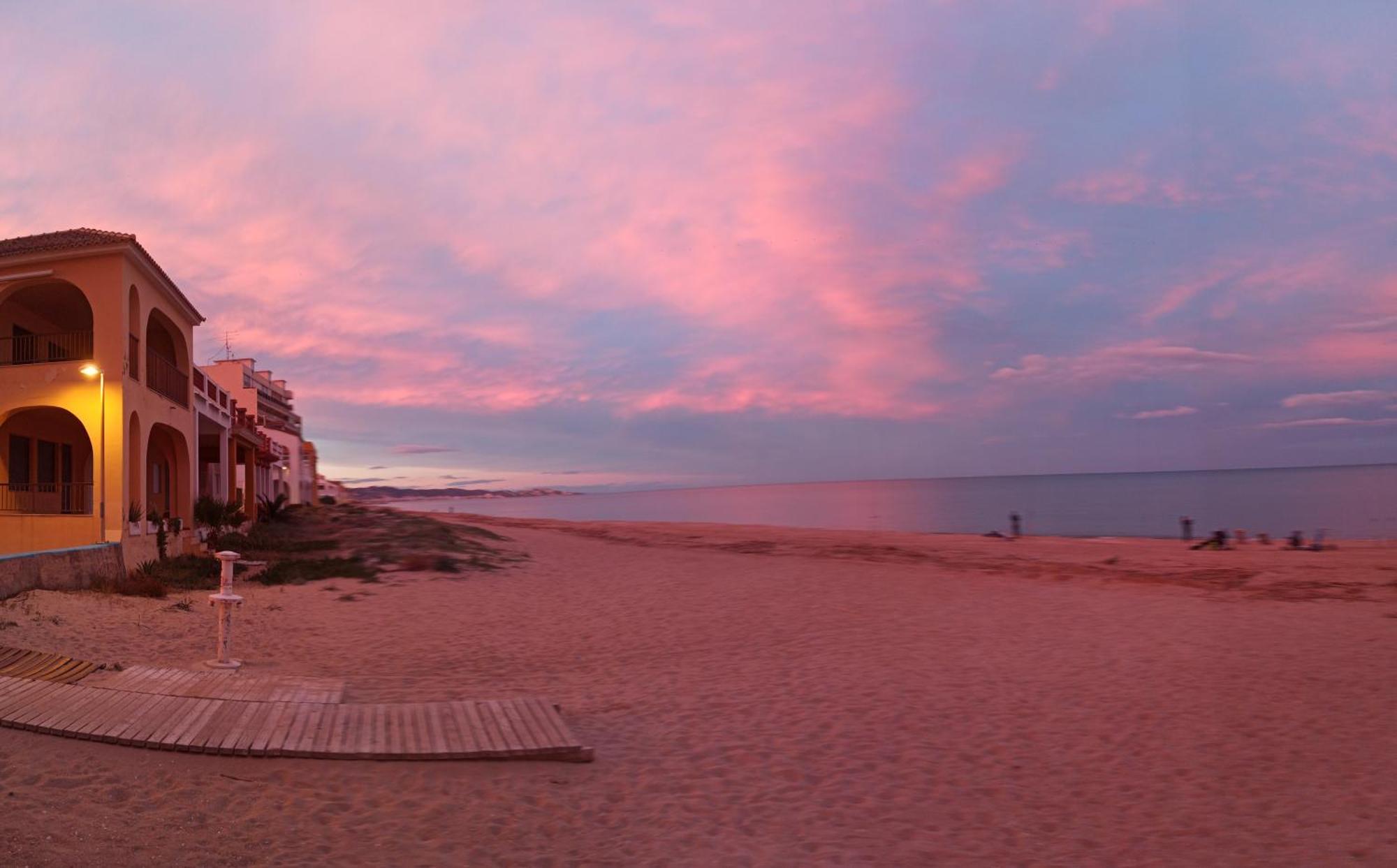 Sunset Room At Front Beach - Habitacion En La Playa Piso Privado タベルネス・デ・ラ・バルディグナ エクステリア 写真